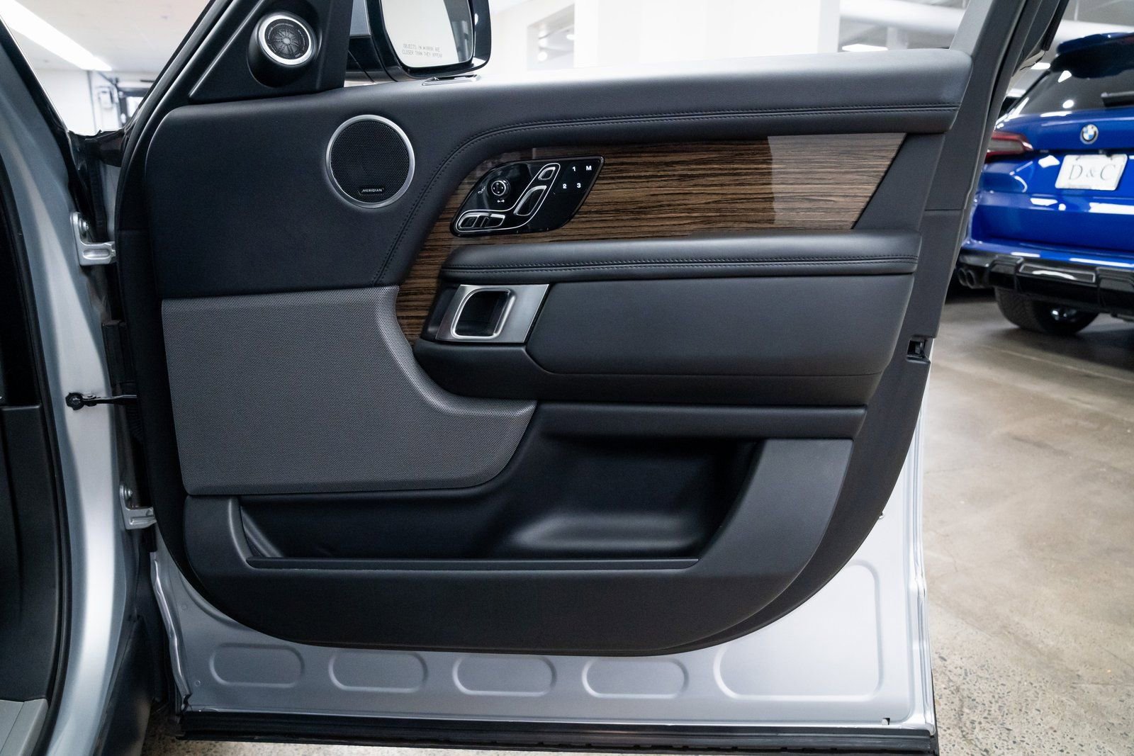 Used 2019 Land Rover Range Rover Supercharged AWD/4WD image 23