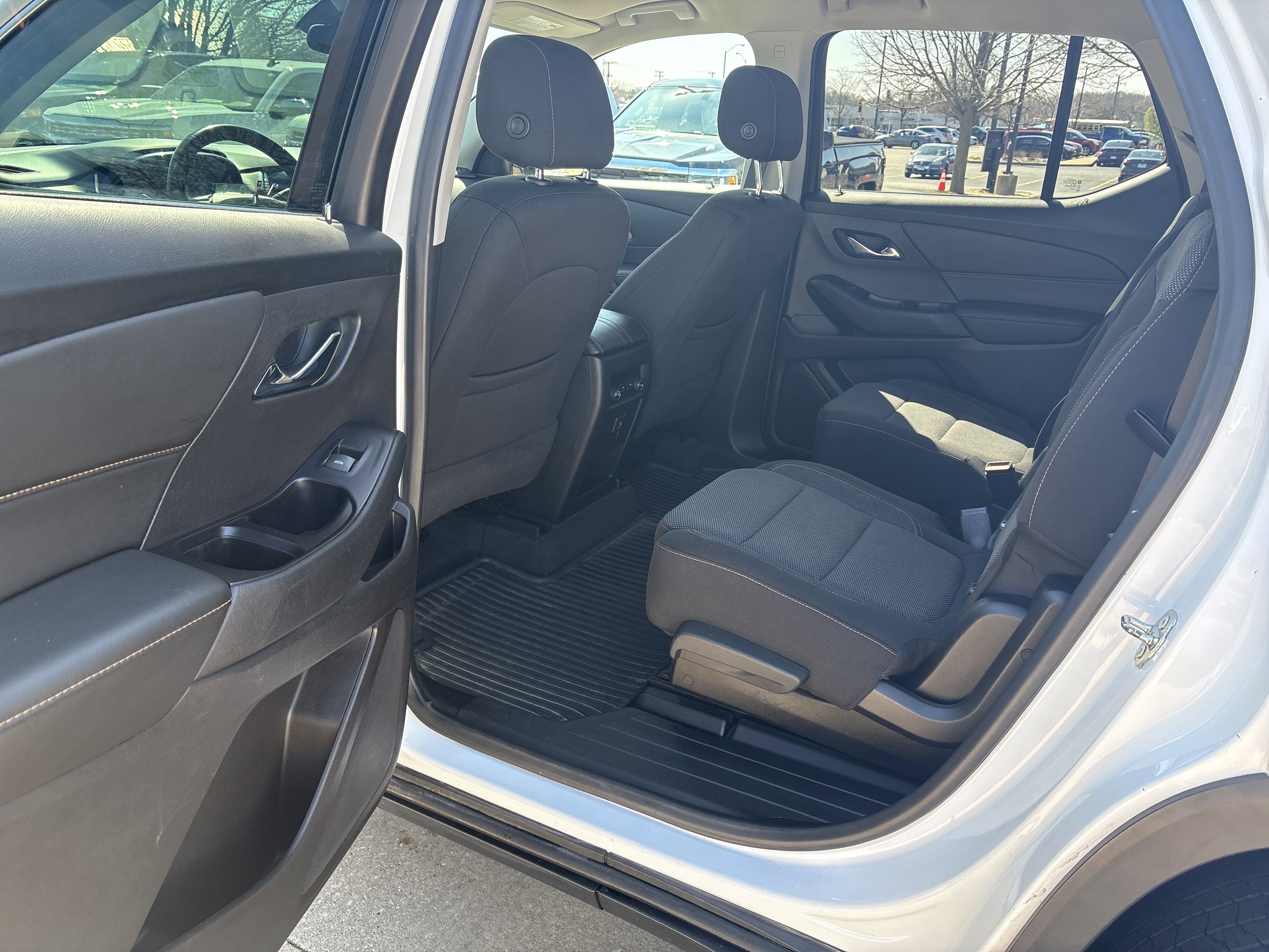 Used 2019 Chevrolet Traverse LT image 11