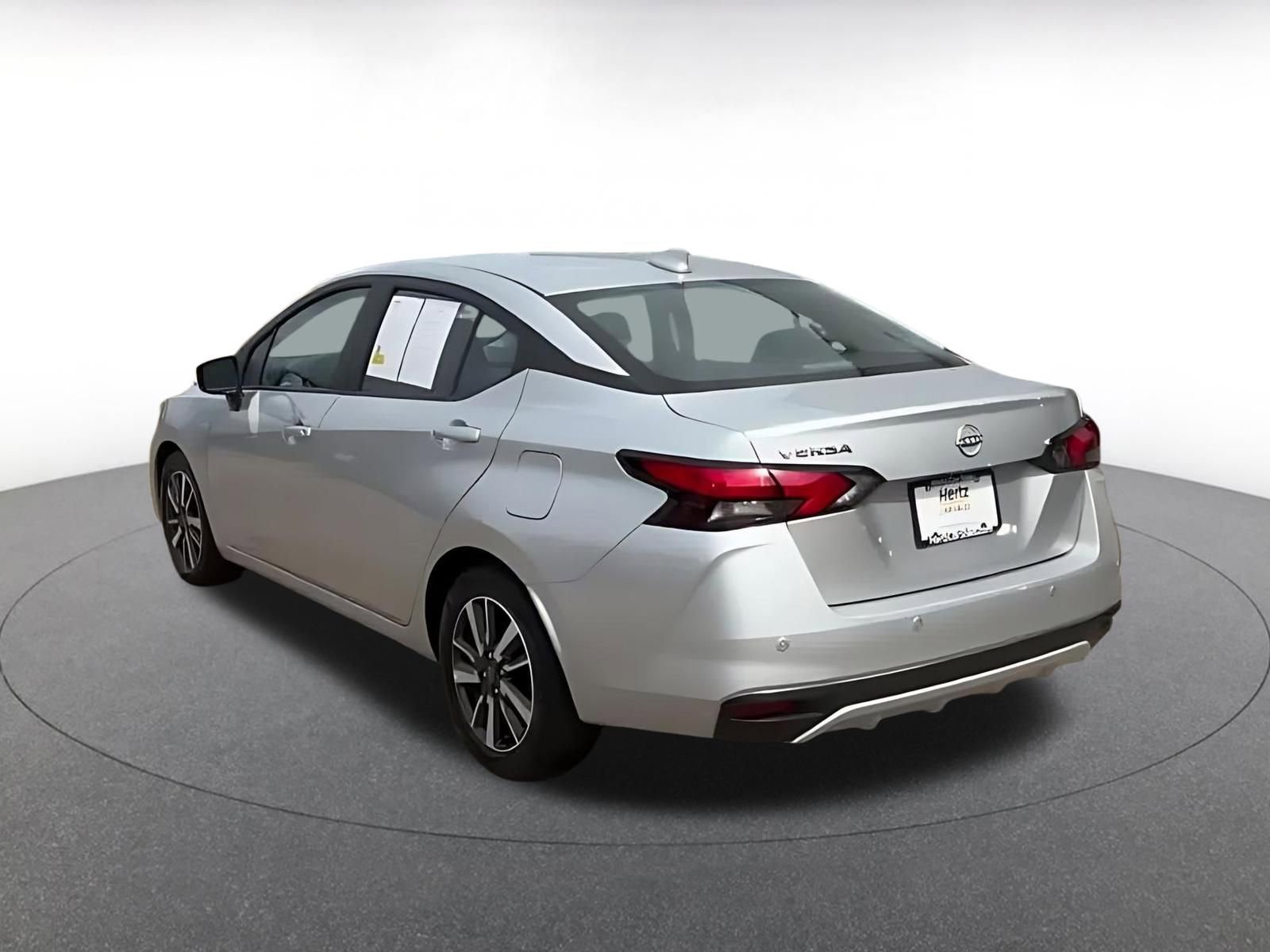 Used 2025 Nissan Versa SV image 11