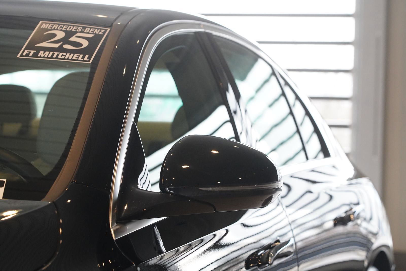 Used 2025 Mercedes-Benz E 350 4MATIC Sedan image 9