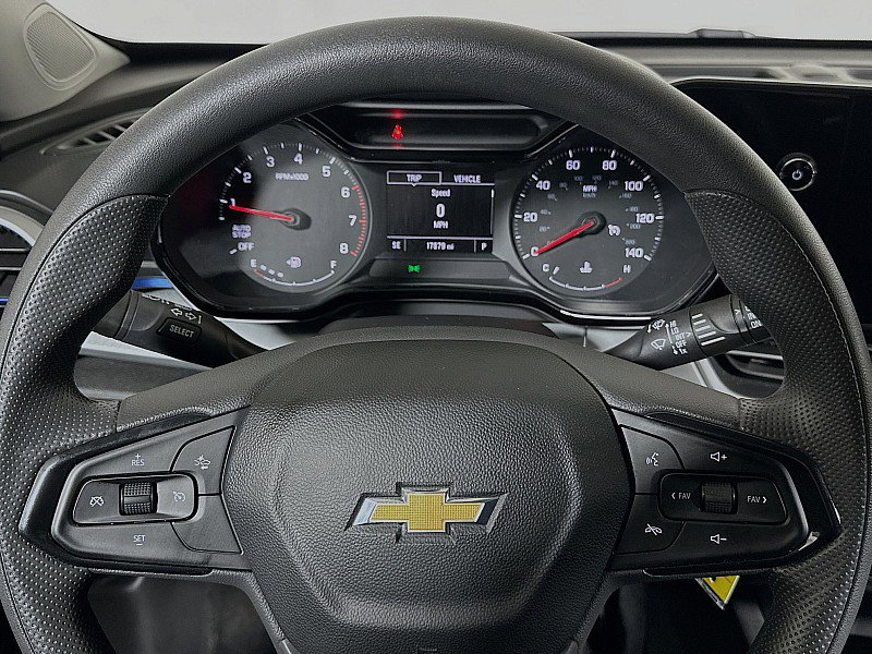 Used 2024 Chevrolet Trax LS w/ LS Convenience Package image 12