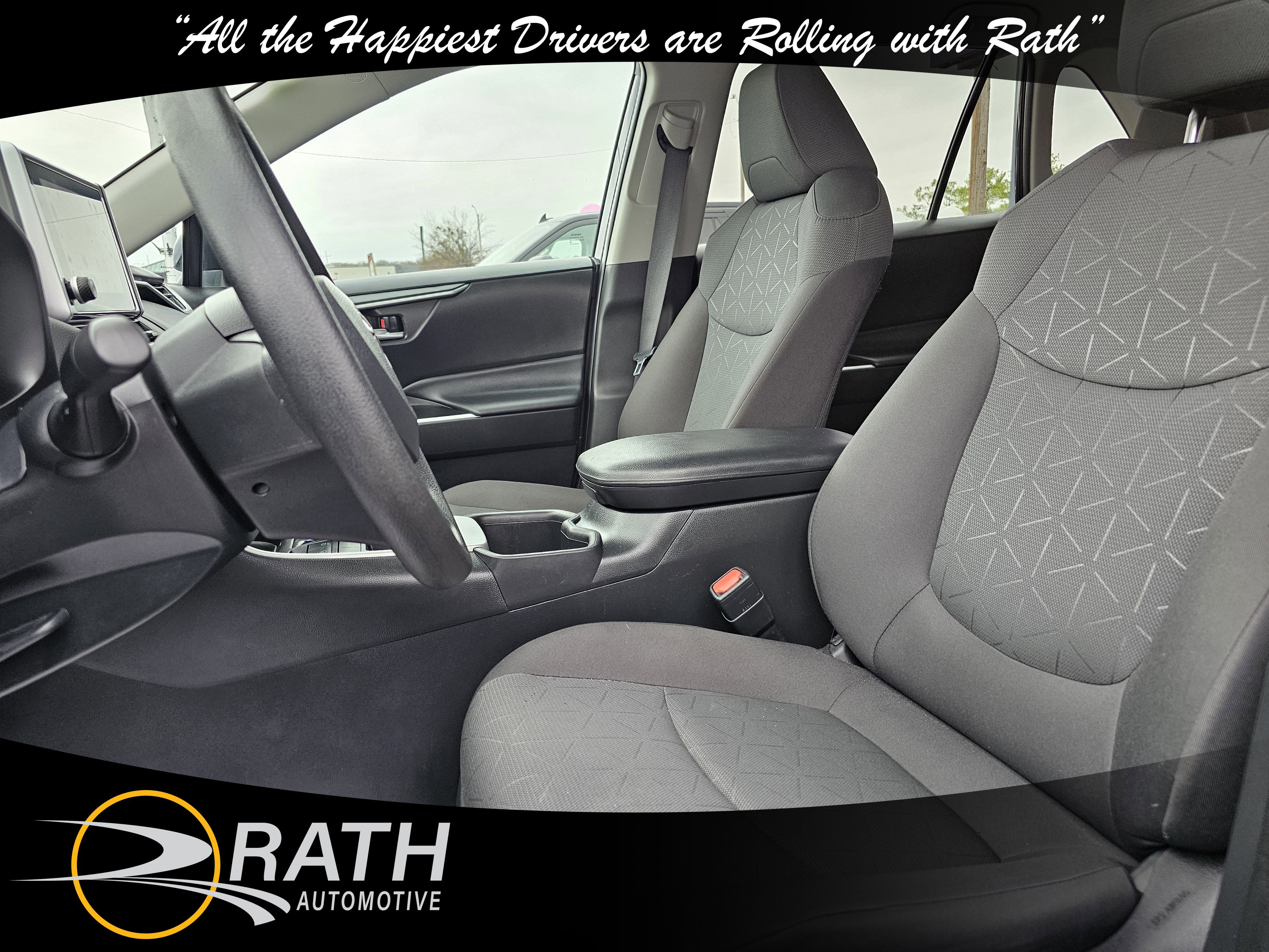 Used 2024 Toyota RAV4 XLE image 12