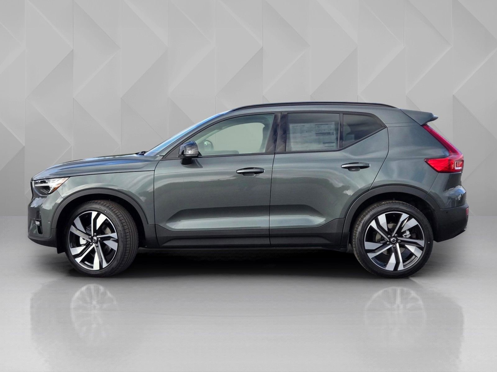 New 2026 Volvo XC40 B5 Ultra w/ Climate Package AWD/4WD image 3