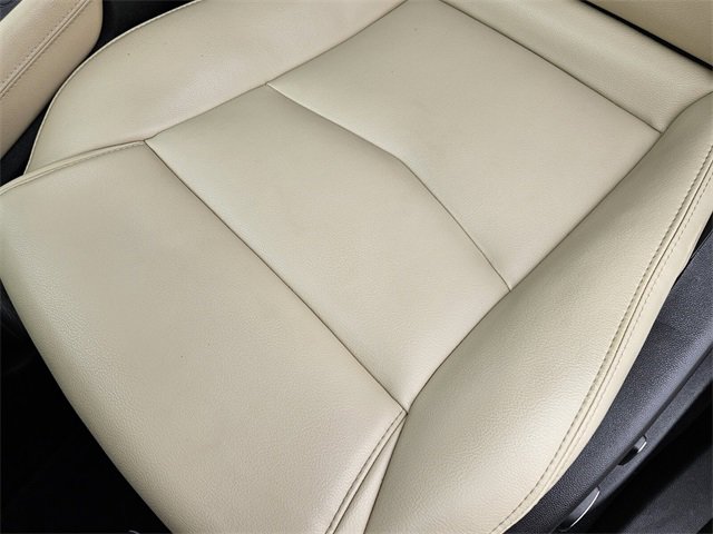 Used 2018 Cadillac XT5 FWD image 11