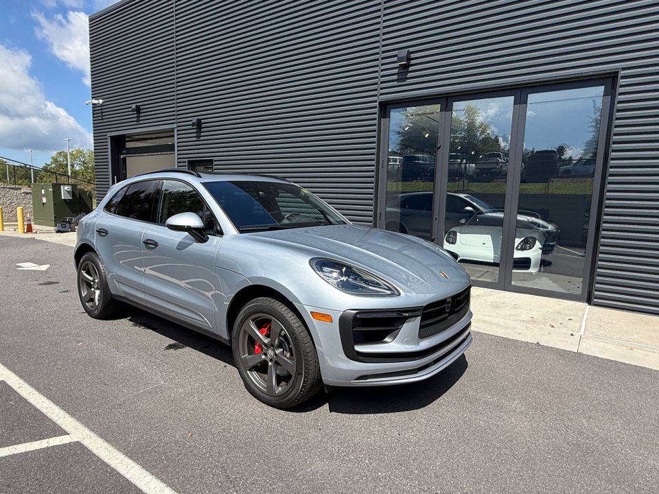 New 2026 Porsche Macan S AWD/4WD image 9