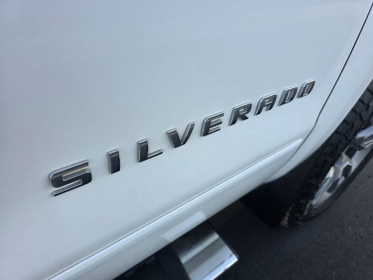 Used 2018 Chevrolet Silverado 1500 LT w/ LT Eassist Package image 16