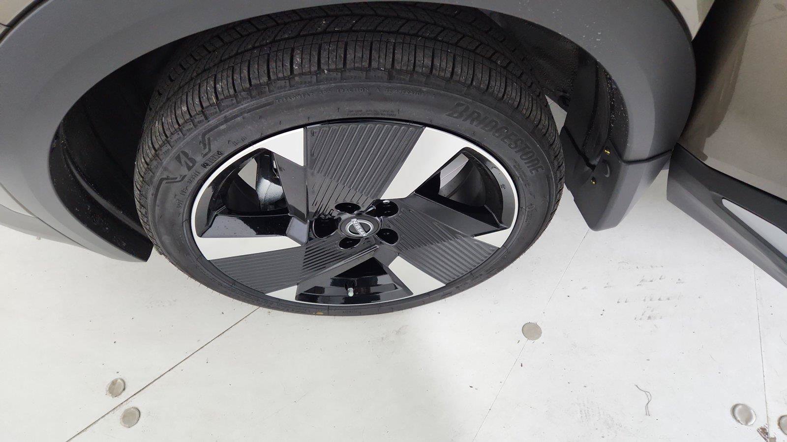 Used 2026 Nissan Kicks SR w/ Illumination Package AWD/4WD image 35
