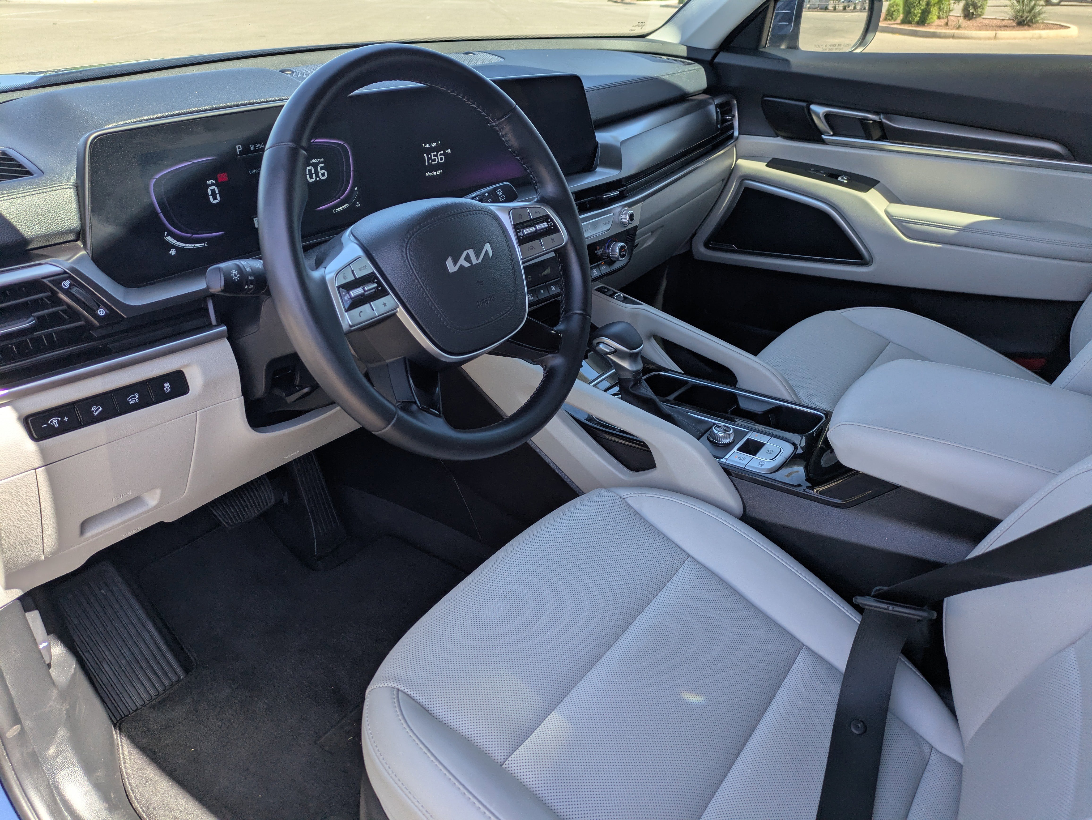 Used 2025 Kia Telluride S FWD image 24