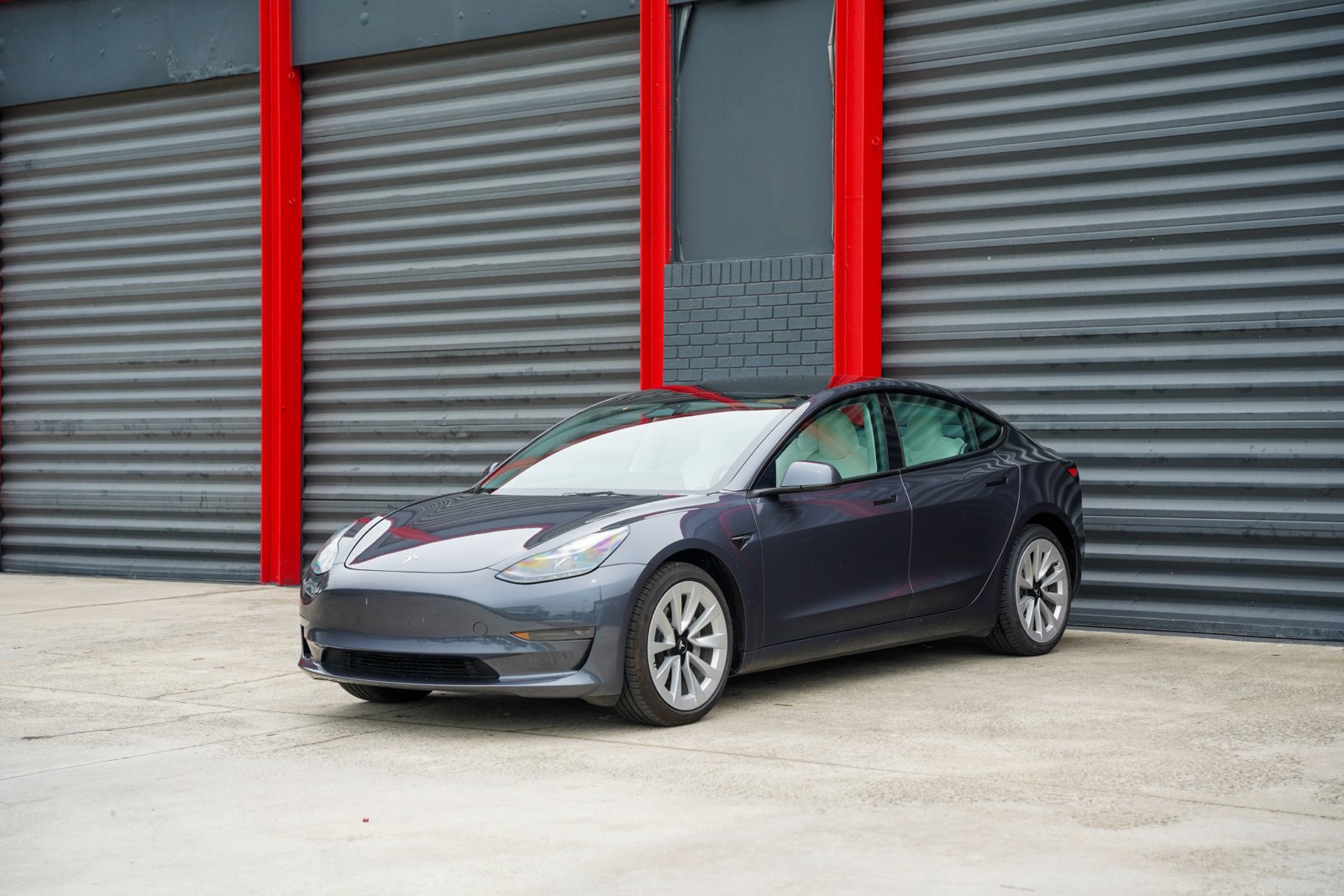 Used 2023 Tesla Model 3 Standard Range RWD image 1