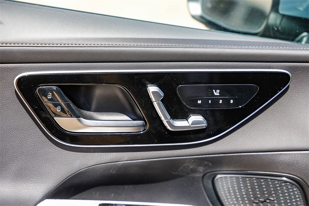 New 2025 Mercedes-Benz GLC 350e 4MATIC image 22