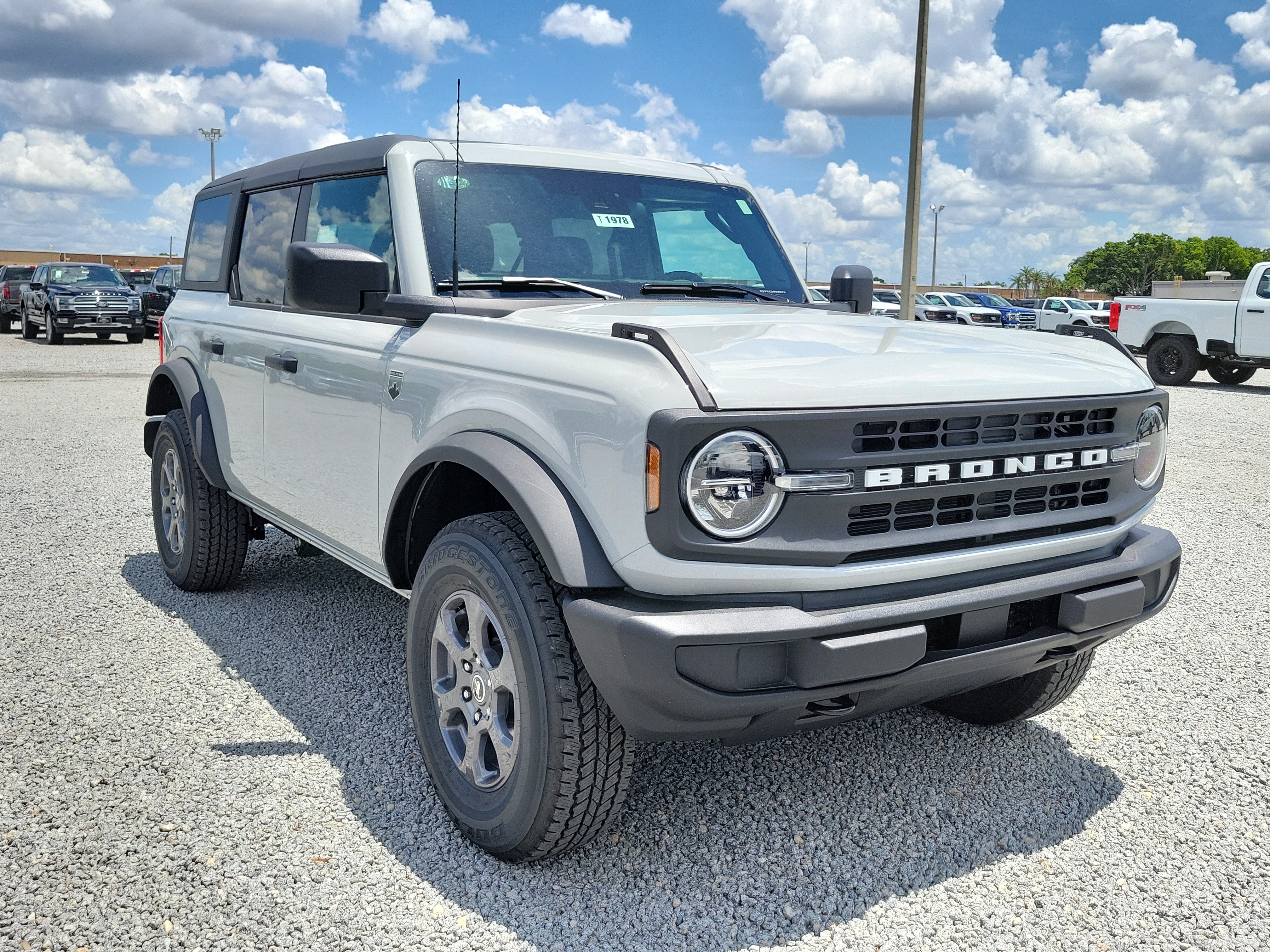 New 2026 Ford Bronco Big Bend AWD/4WD image 2