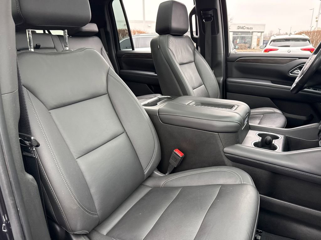 Used 2022 Chevrolet Suburban LT w/ LT Signature Plus Package image 42