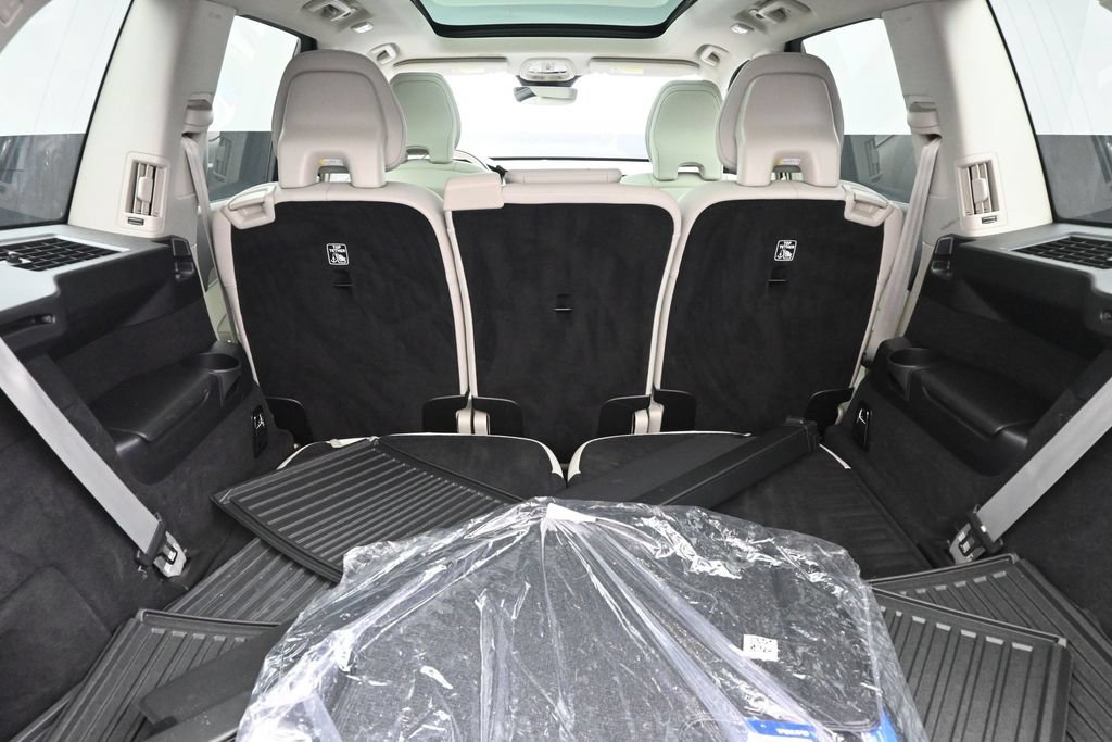 Used 2024 Volvo XC90 B6 Plus w/ Protection Package Premier AWD/4WD image 30