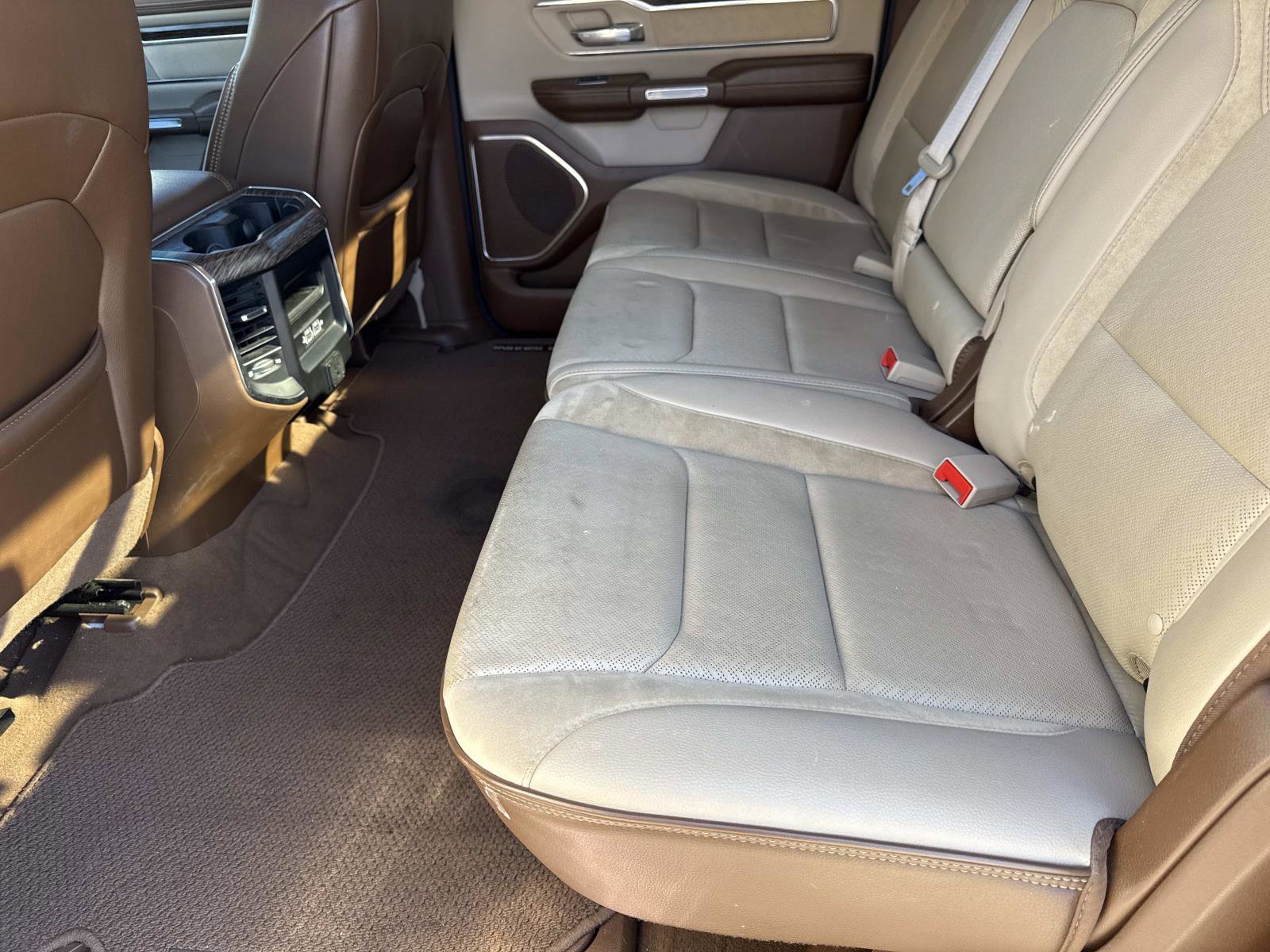 Used 2019 RAM 1500 Laramie image 10