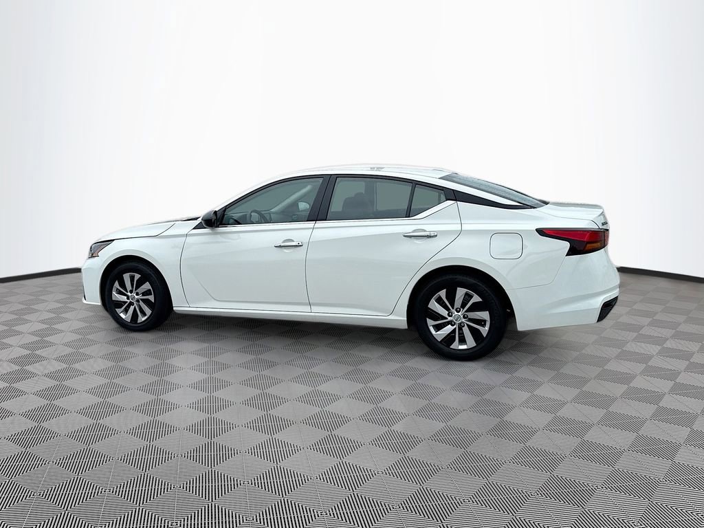 Used 2025 Nissan Altima 2.5 S image 7