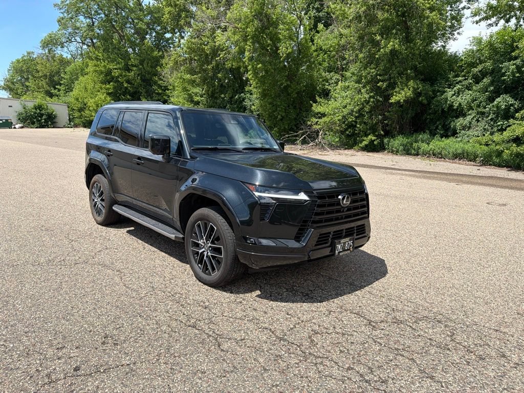 Used 2025 Lexus GX 550 w/ Accessory Package (2T) AWD/4WD image 28