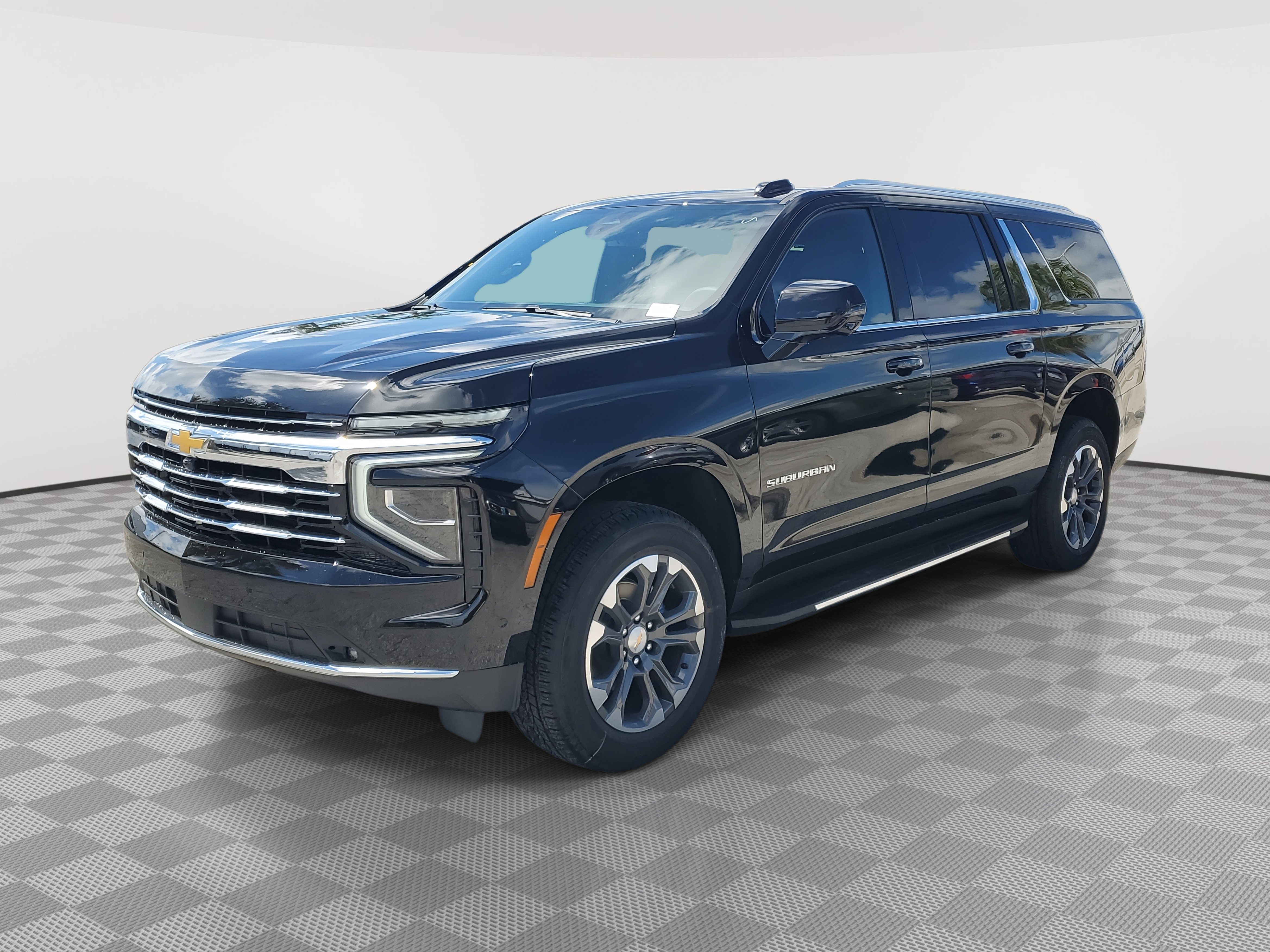 New 2026 Chevrolet Suburban LT image 2