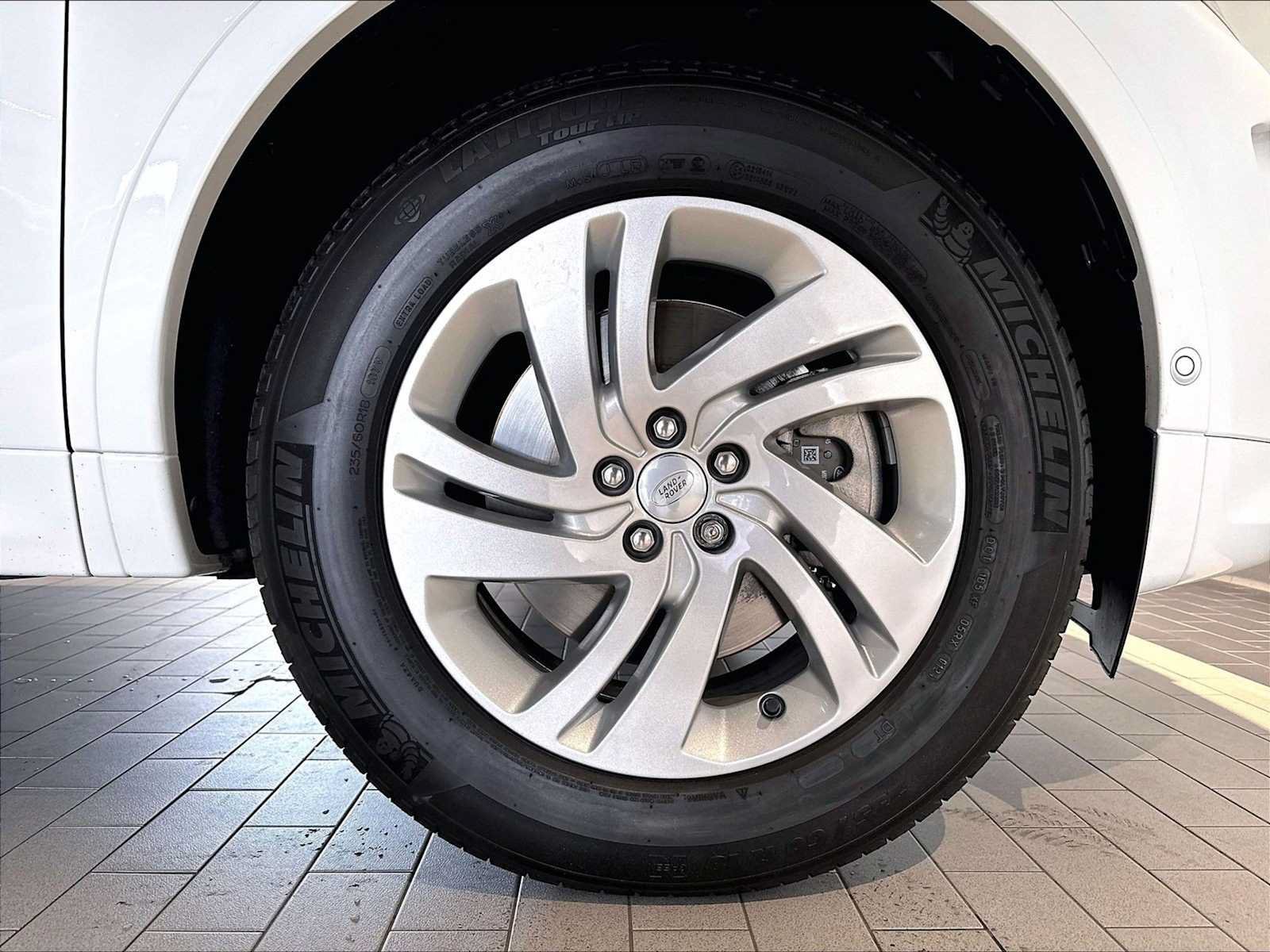 Used 2024 Land Rover Discovery Sport S AWD/4WD image 15