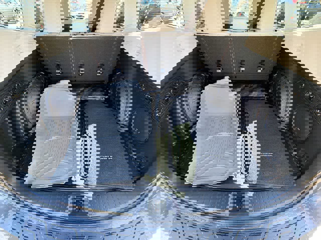 Used 2023 Subaru Forester Limited image 31