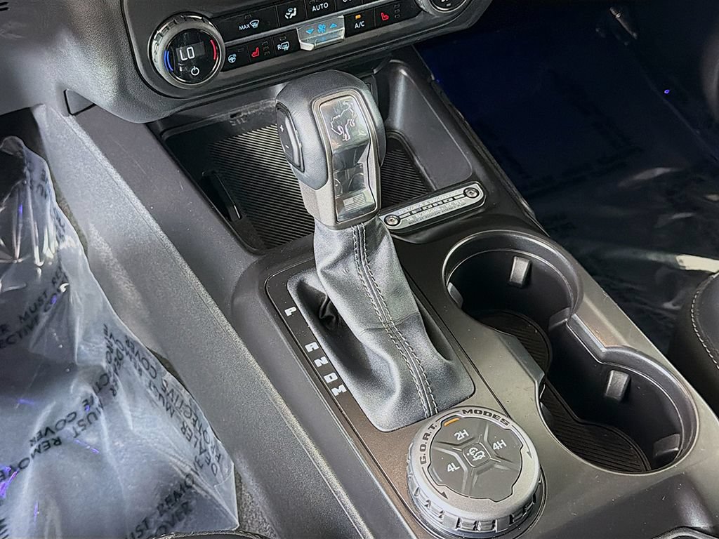Used 2025 Ford Bronco Outer Banks AWD/4WD image 39