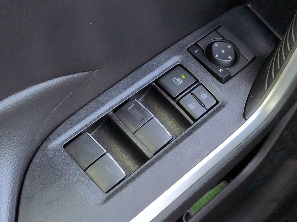 Used 2024 Toyota RAV4 XLE FWD image 22