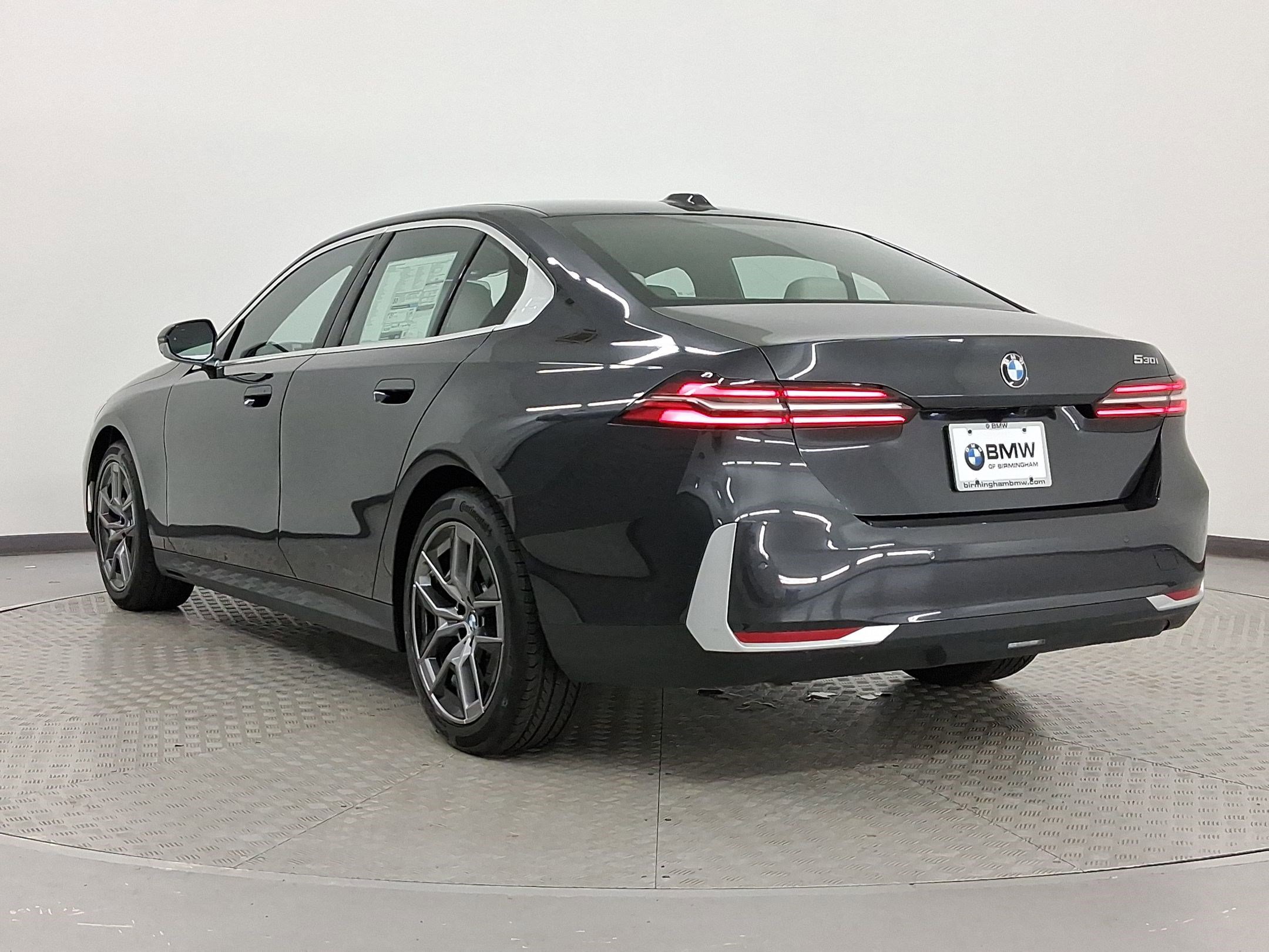 New 2026 BMW 530i w/ Premium Package image 3