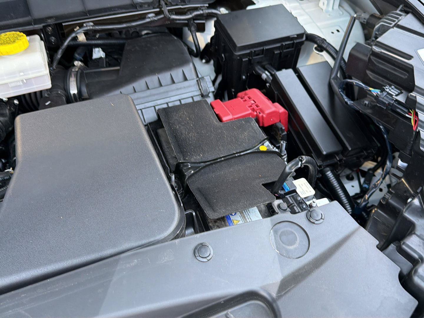 Used 2025 Nissan Pathfinder SV AWD/4WD image 37