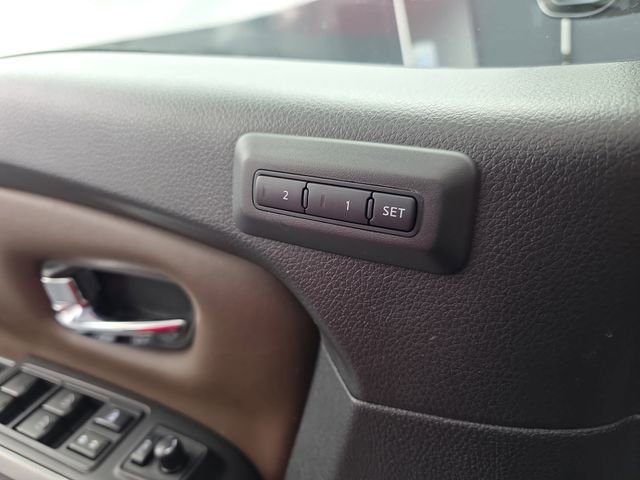 Used 2019 Nissan Titan Platinum Reserve image 25