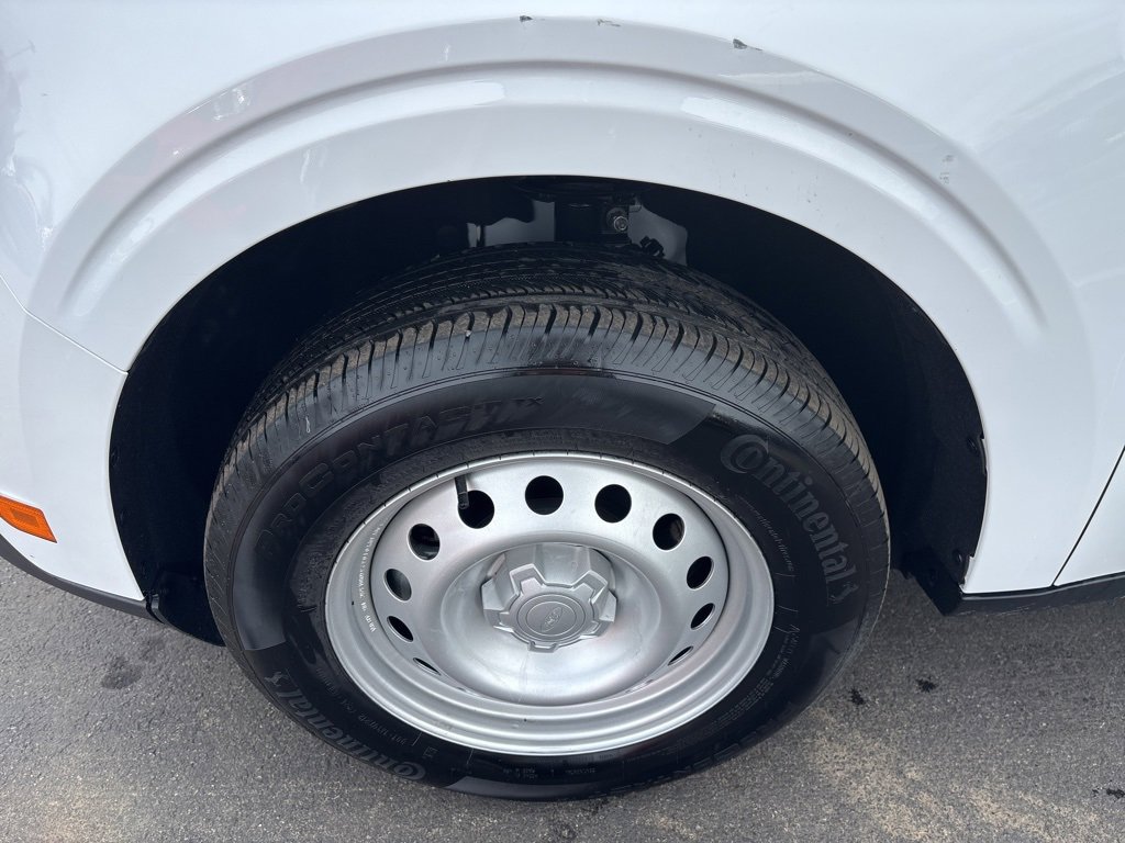 Used 2025 Ford Maverick XL w/ Equipment Group 101A image 7