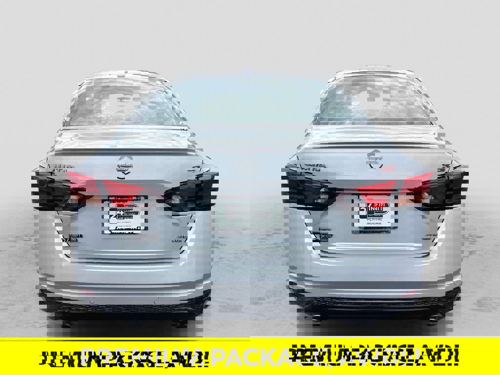 Used 2024 Nissan Altima 2.5 SR w/ SR Premium Package image 4