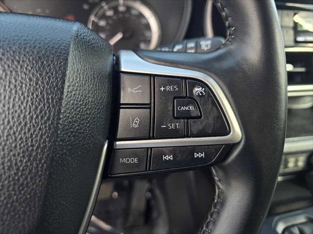 Used 2023 Toyota Highlander LE FWD image 27