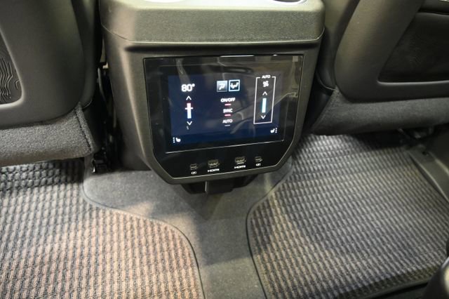 New 2026 GMC Yukon XL Denali Ultimate AWD/4WD image 30