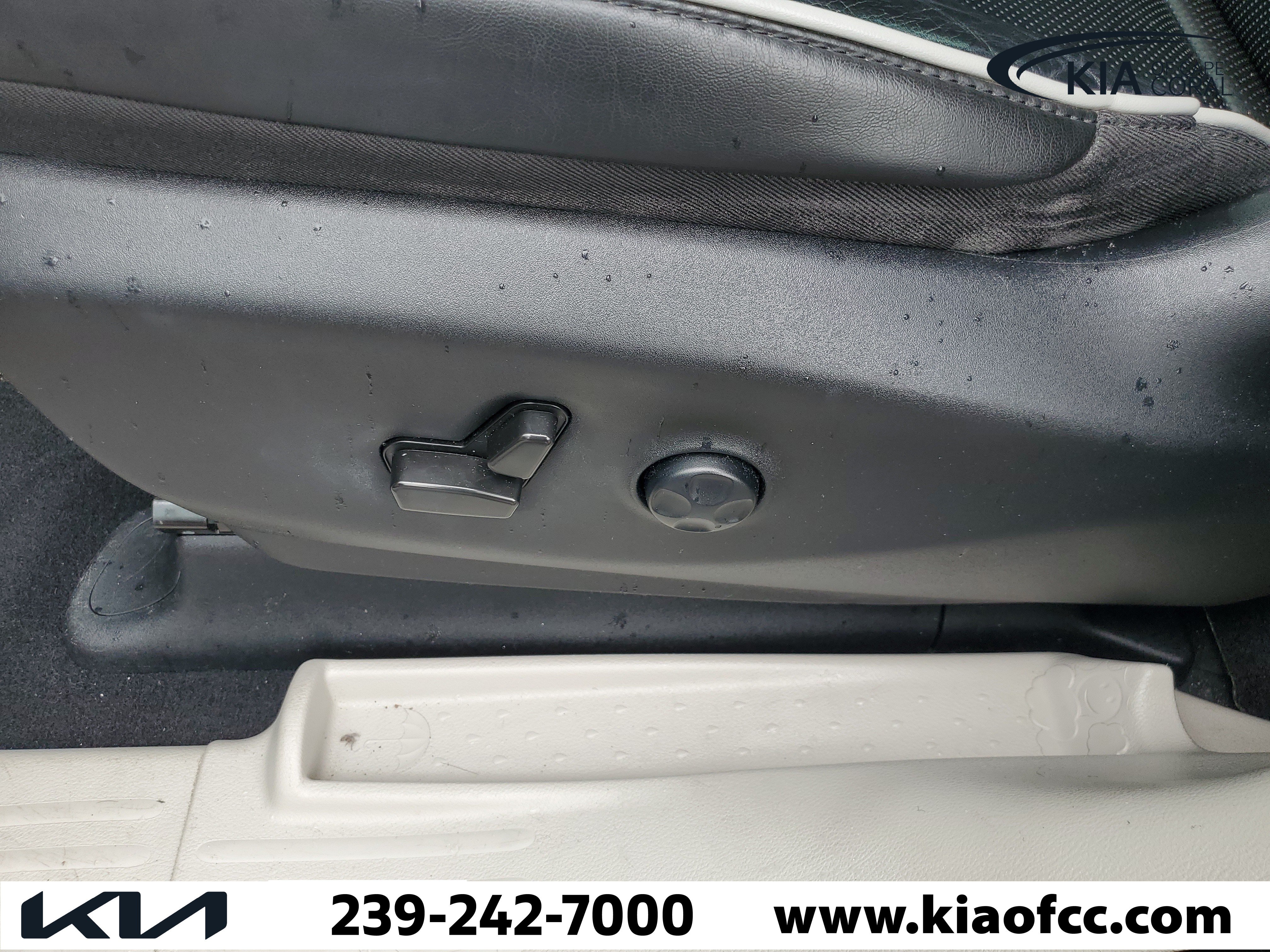 Used 2022 Chrysler Pacifica Limited FWD image 26