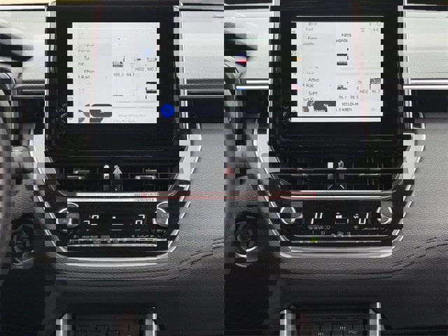 Used 2023 Toyota Corolla Cross XLE image 17