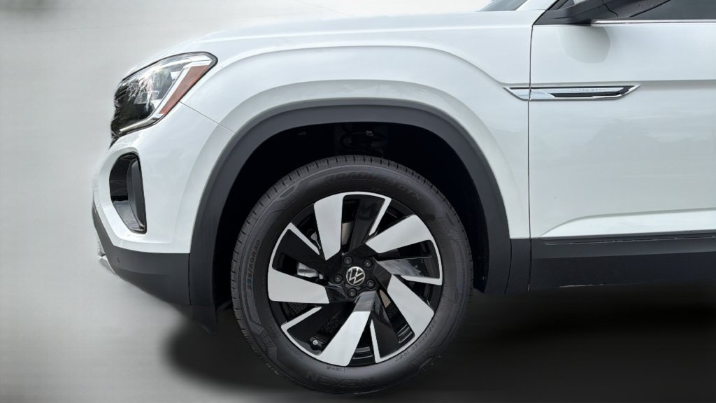 New 2026 Volkswagen Atlas Cross Sport SE FWD image 36