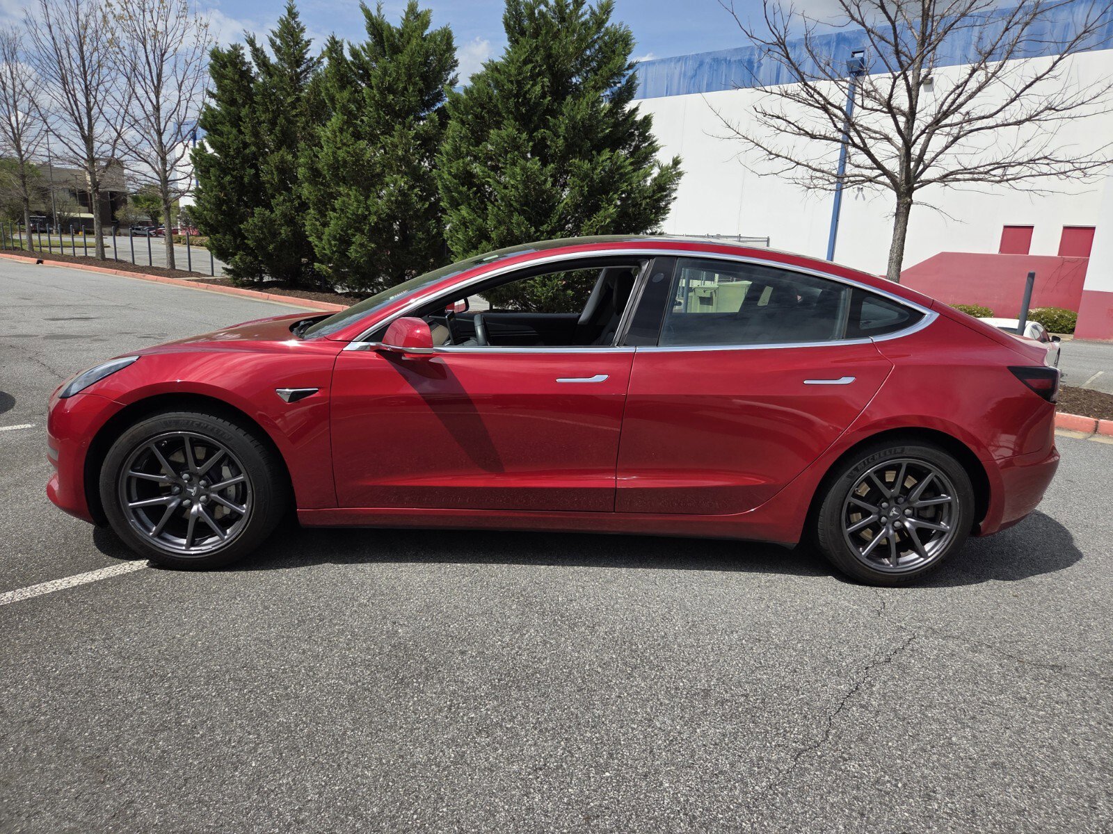 Used 2018 Tesla Model 3 Long Range image 9