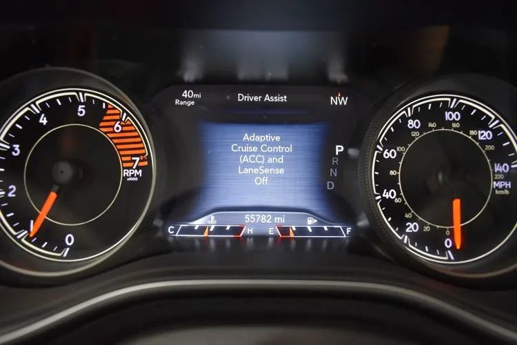 Used 2022 Jeep Cherokee Limited AWD/4WD image 29