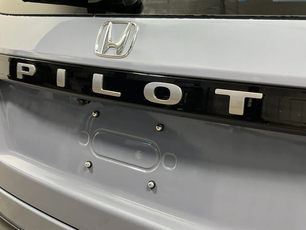 New 2026 Honda Pilot Touring image 7