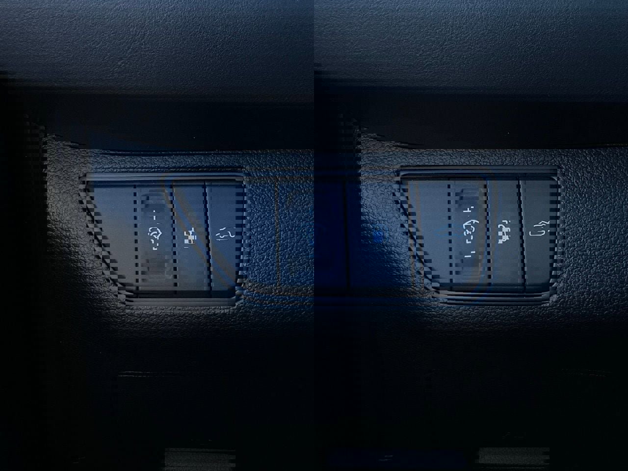 Used 2025 Genesis G70 2.5T image 20