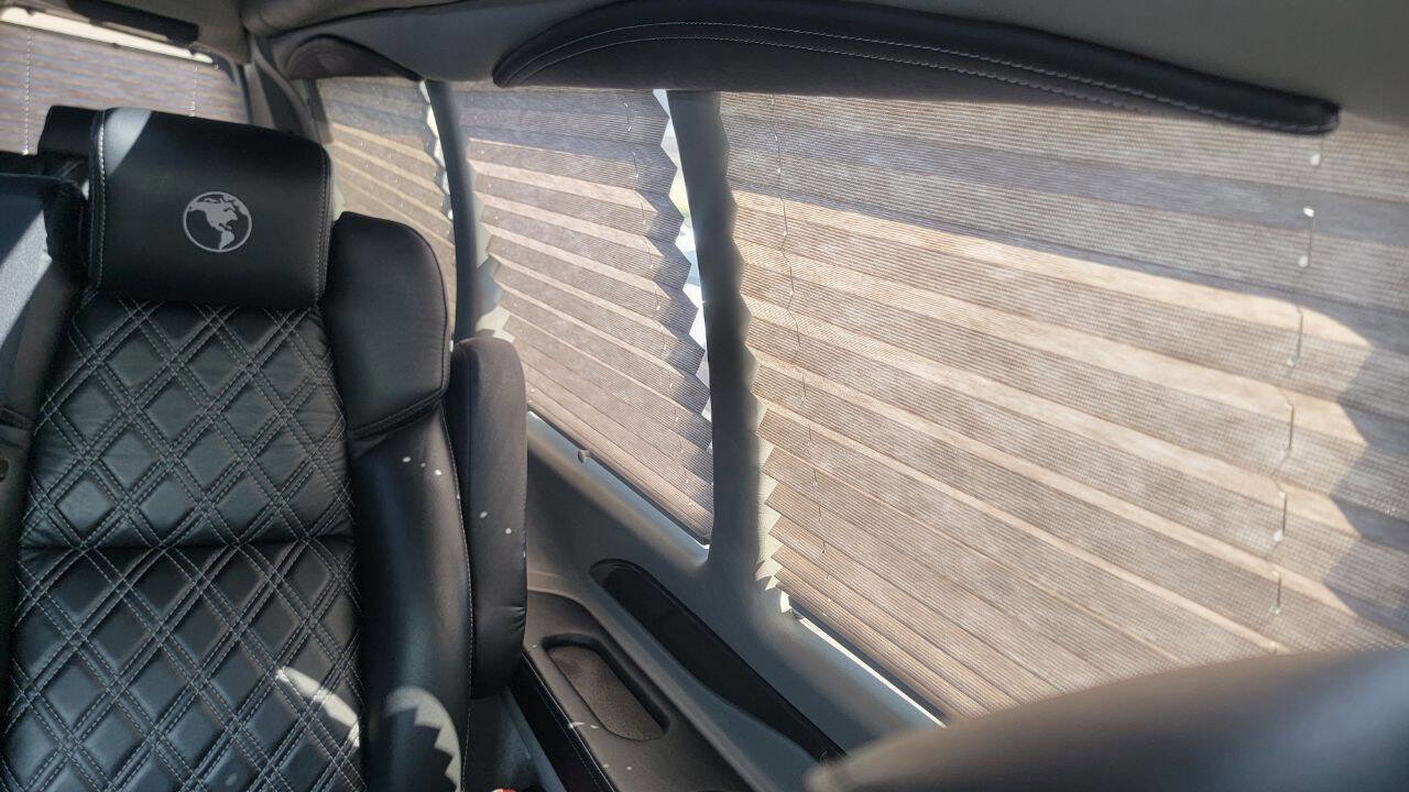 Used 2021 GMC Savana 2500 2500 3dr Cargo Van w/ Enhanced Convenience Package image 19