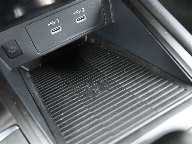 Used 2025 Nissan Kicks SR image 15