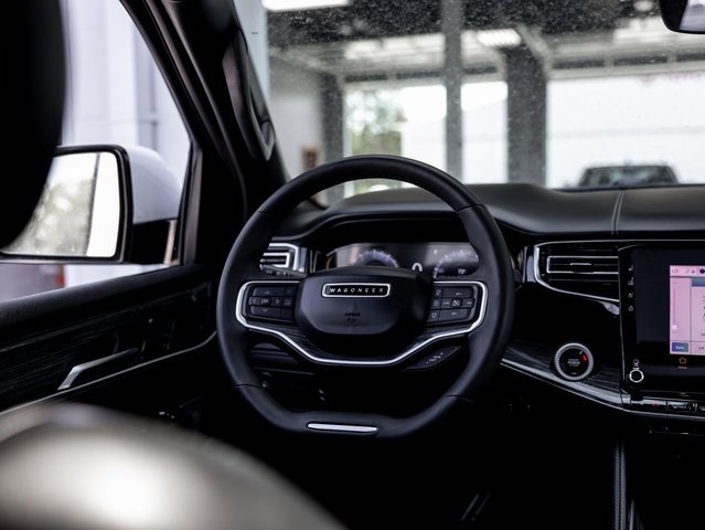 Used 2022 Jeep Wagoneer Series III w/ Premium Group I image 13