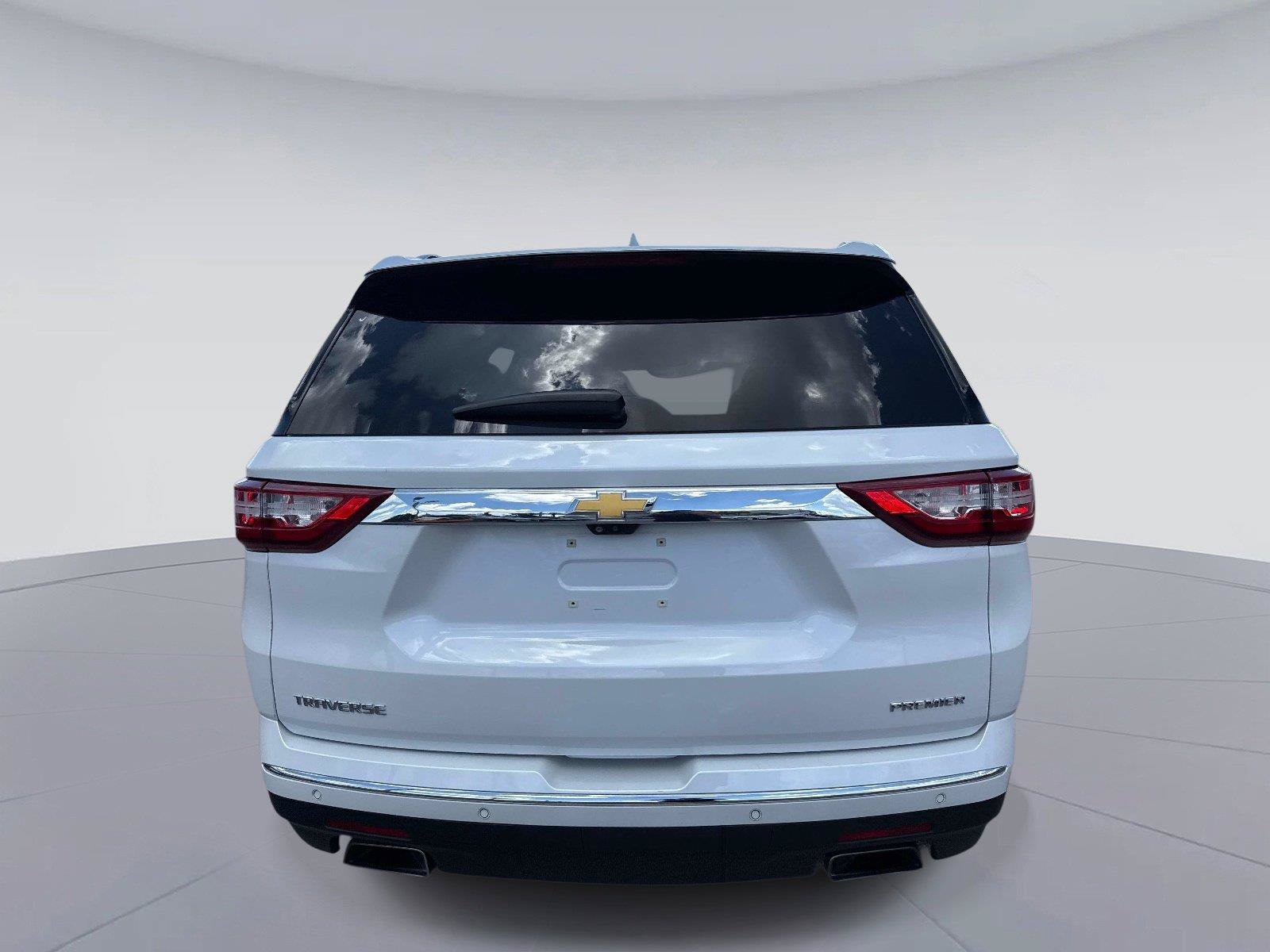 Used 2020 Chevrolet Traverse Premier w/ LPO, Floor Liner Package FWD image 4