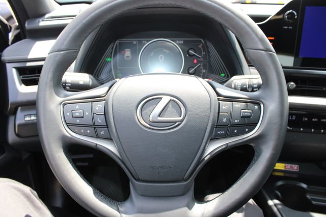 Certified 2023 Lexus UX 250h FWD w/ Accessory Package (Z2) image 16