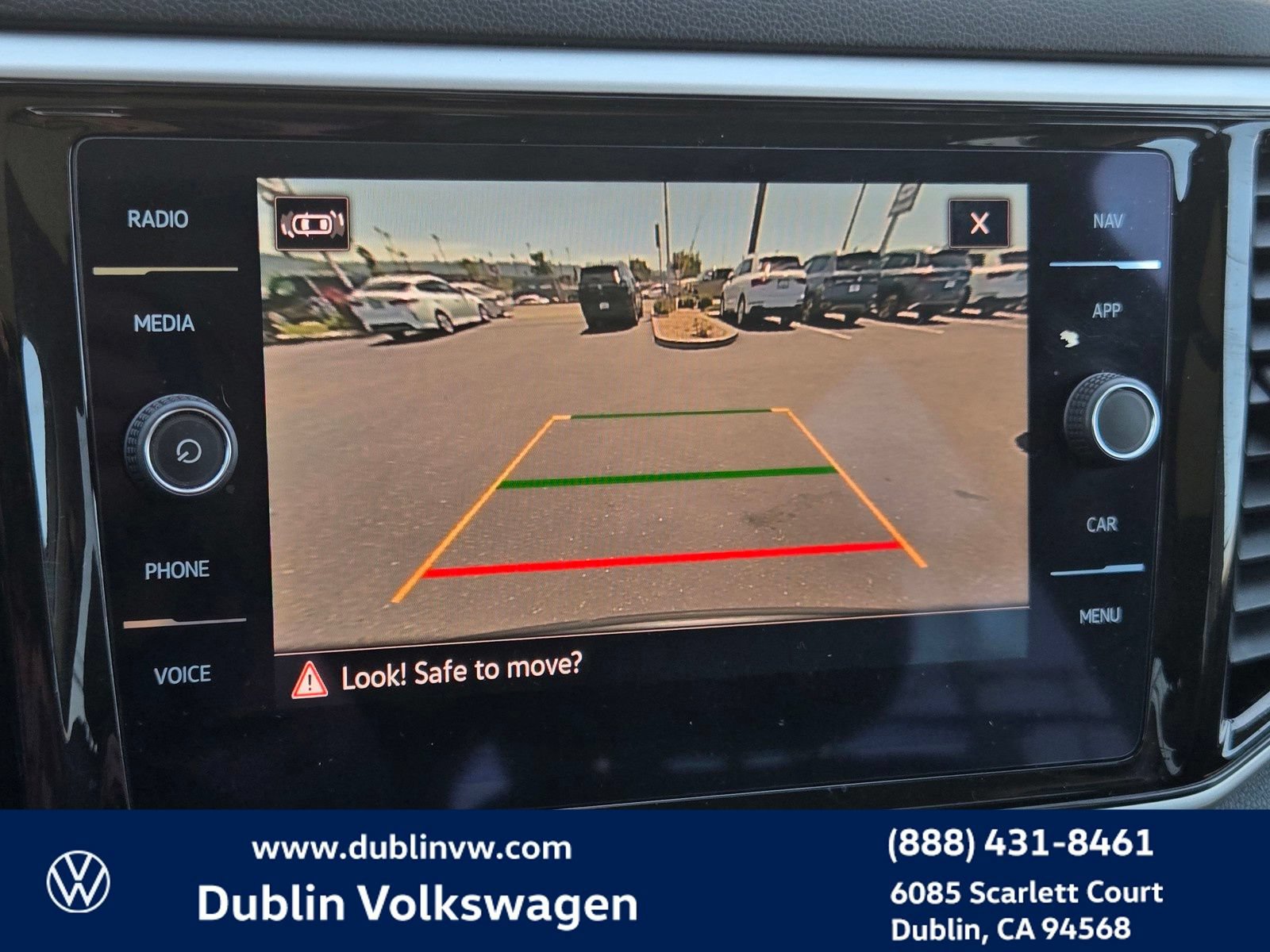 Certified 2023 Volkswagen Atlas SEL Premium AWD/4WD image 18