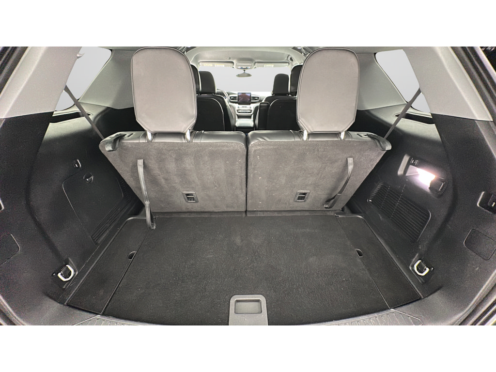 Used 2023 Ford Explorer XLT w/ Equipment Group 202A AWD/4WD image 21