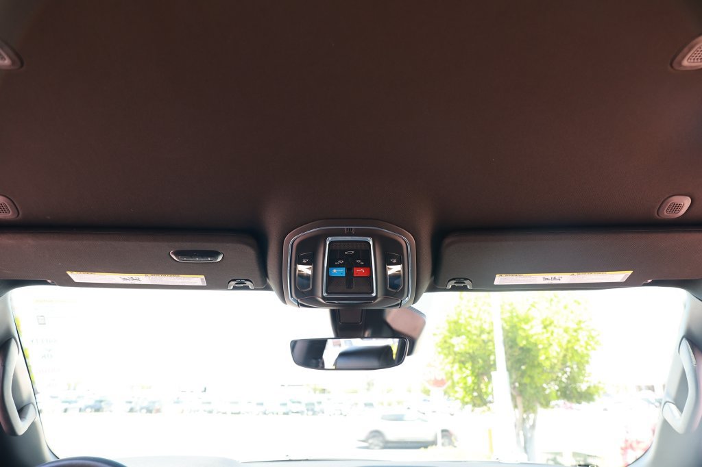 Certified 2023 Jeep Wagoneer Series II AWD/4WD image 32