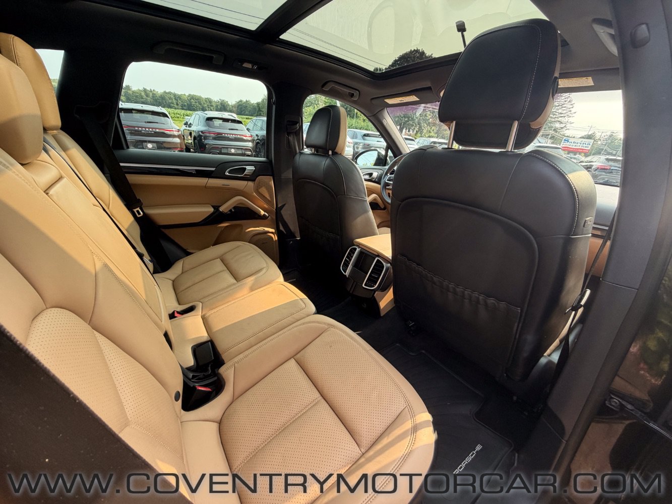 Used 2018 Porsche Cayenne Platinum Edition AWD/4WD image 38