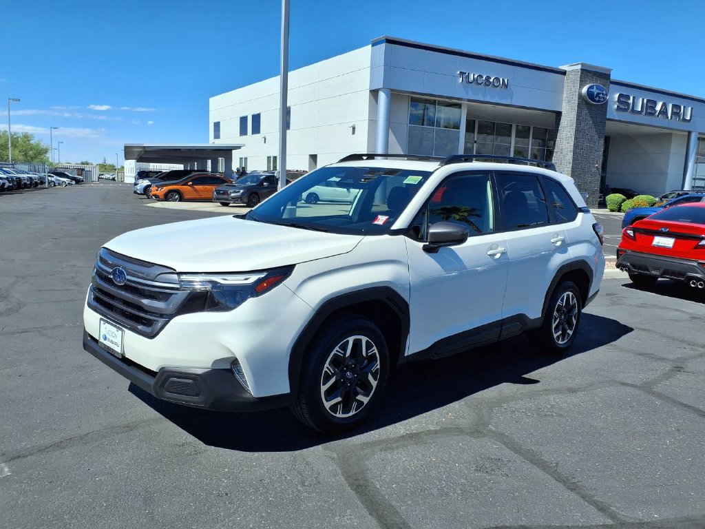 Used 2025 Subaru Forester Premium AWD/4WD image 7