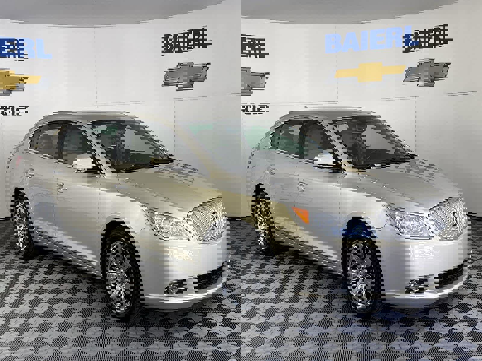 Used 2012 Buick LaCrosse Premium w/ Entertainment Package image 7